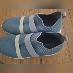 Spenco size 10D walking type sneaker shoe